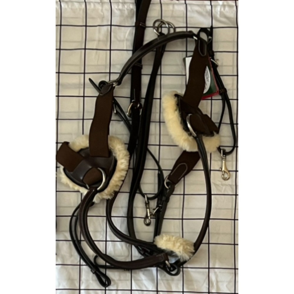 Harwich Elastic Breastplate with Running Attachment